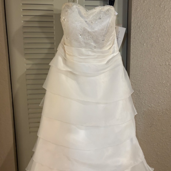 Saison Blanche Ivory A-line Sweep Train Wedding Dress Style B3135 Size 10 NWT - Picture 1 of 8